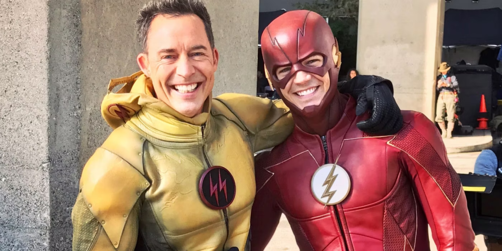 Behind-The-Scenes Photos From The Flash