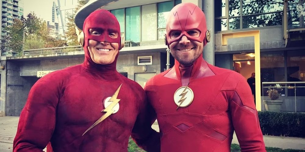 Behind-The-Scenes Photos From The Flash