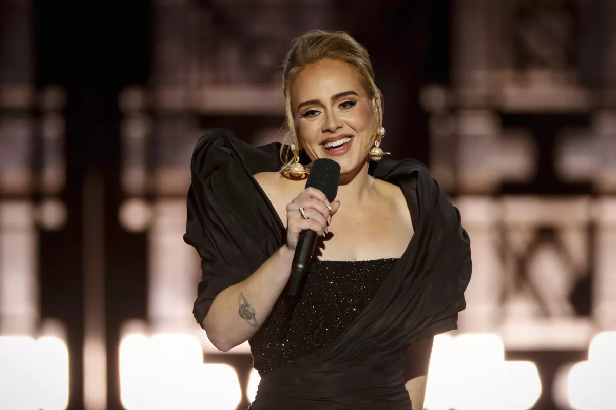 Adele Condemns Disruptive Audience Behavior as Concertgoers Throw Items Onstage