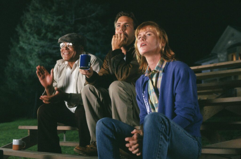Kevin Costner, James Earl Jones, and Amy Madigan in Field of Dreams (1989)