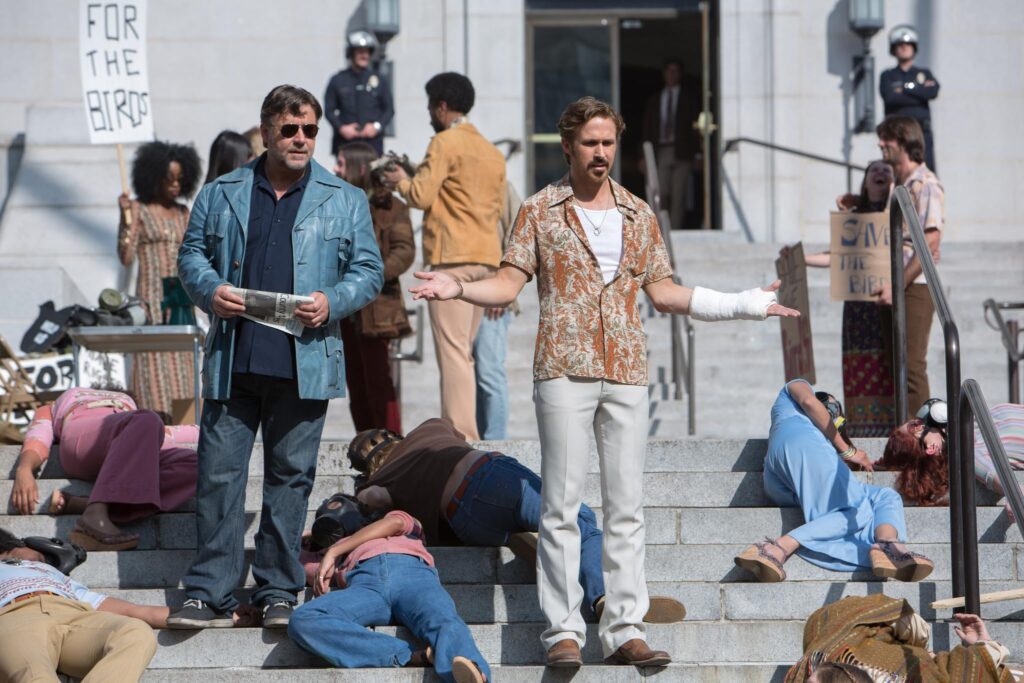 Russell Crowe, Ryan Gosling, and Lance Valentine Butler in The Nice Guys (2016)