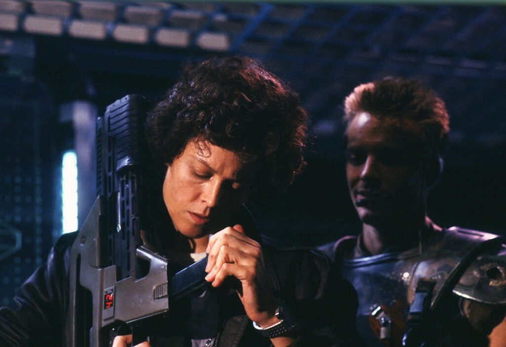 Sigourney Weaver and Michael Biehn in Aliens (1986)