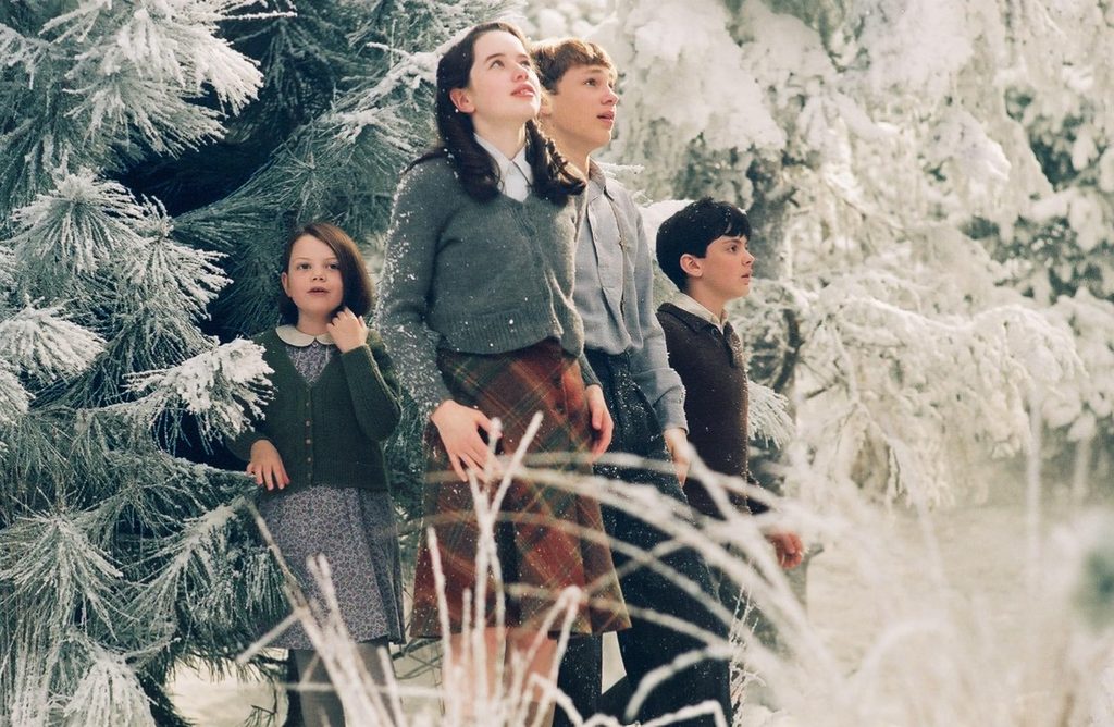 William Moseley, Anna Popplewell, Skandar Keynes, and Georgie Henley in The Chronicles of Narnia: The Lion, the Witch and the Wardrobe (2005)